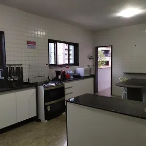  Quarto em Acomodações Particulares Ap. Duplex Prox.
